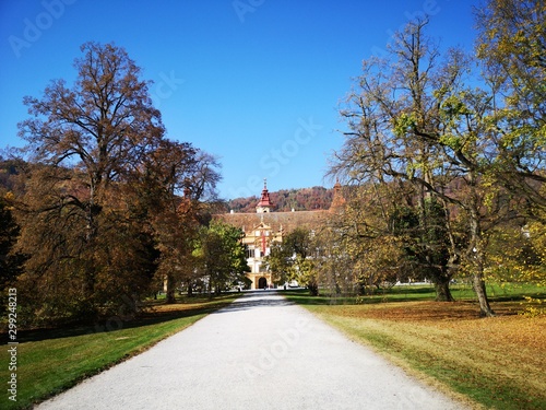 Graz Schloss Eggenberg im Herbst