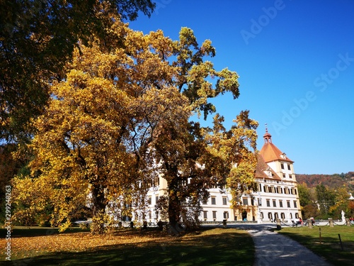 Graz Schloss Eggenberg im Herbst