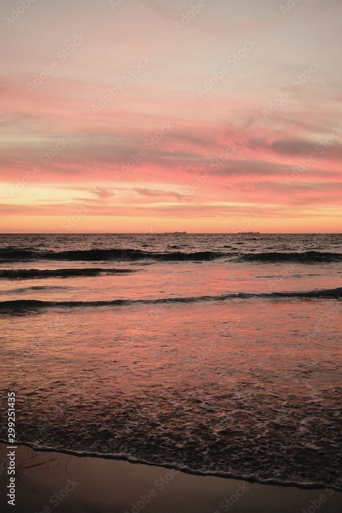 Obraz premium sunset on my feet