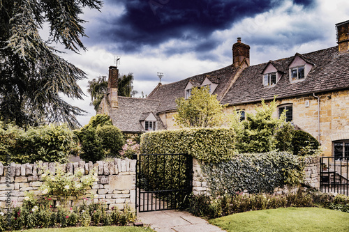 broadway cotswold village houses and cottages photo