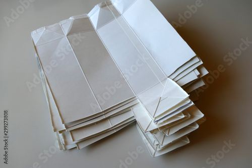 リサイクルのために切り開かれた牛乳パック