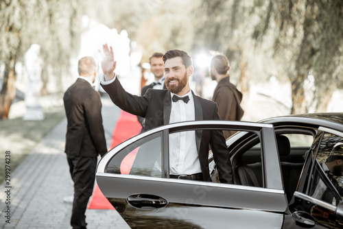 Actor arriving on the awards ceremony photo