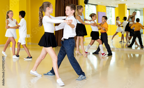 Fototapeta Naklejka Na Ścianę i Meble -  Children studying of partner dance