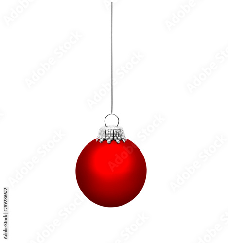 Rote Weihnachtskugel mit Band isoliert auf weissem Hintergrund