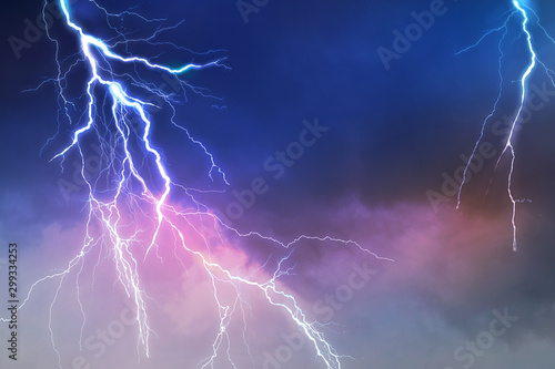 Lightning, thunder cloud b abundantly 