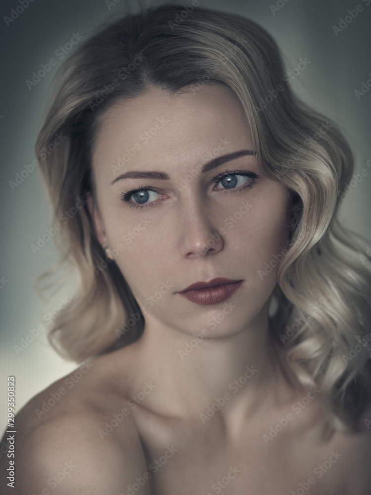 Fototapeta premium portrait of young woman
