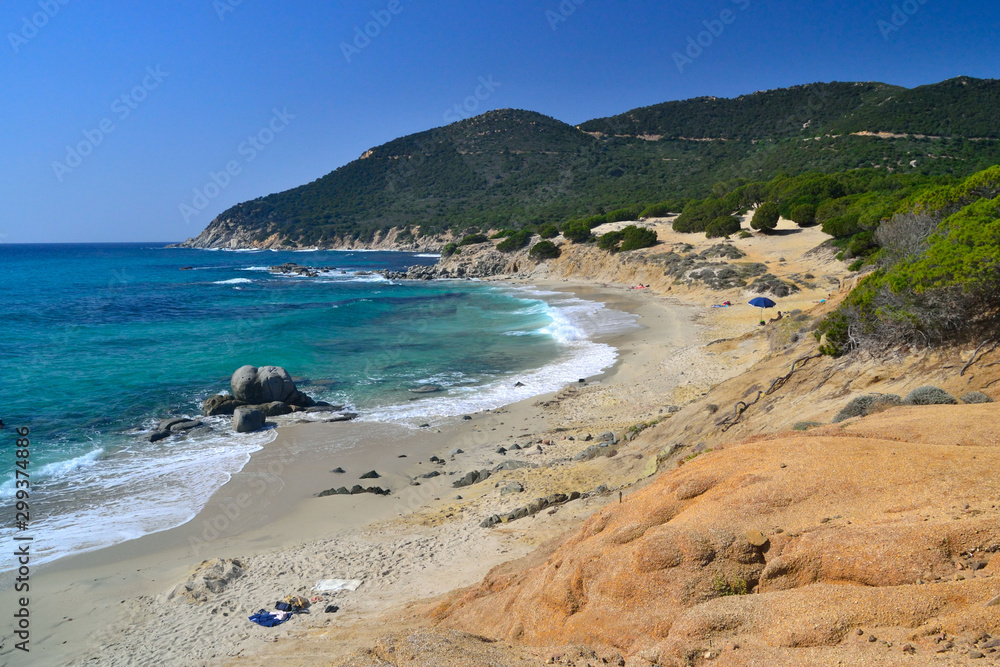 Obraz premium Vista della spiaggia di Porto Sa Ruxi