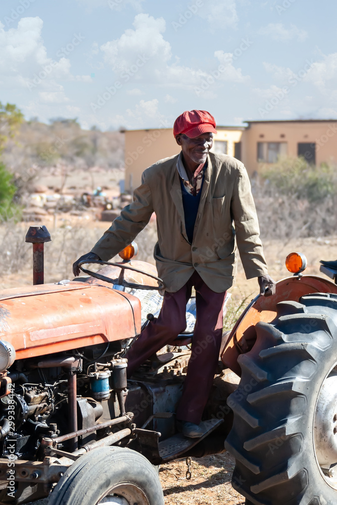 Obraz premium Old African farmer