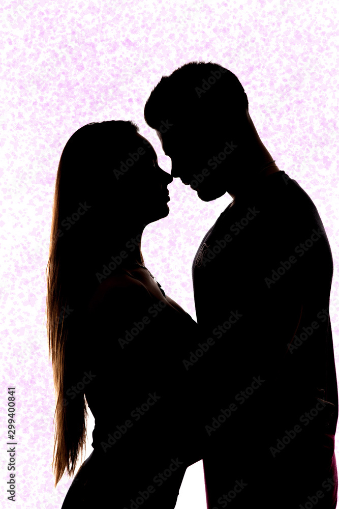 Perfiles de una pareja enamorada, perfil de dos enamorados en el día de San  Valentín Stock Photo | Adobe Stock
