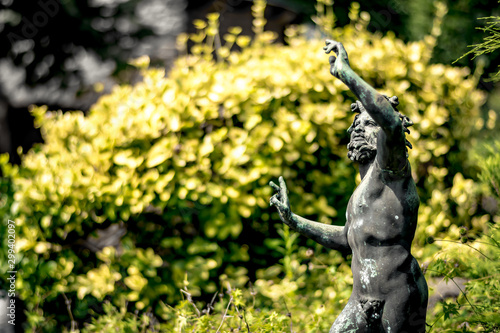 Statue im Sonnenbad © K. Engelhardt