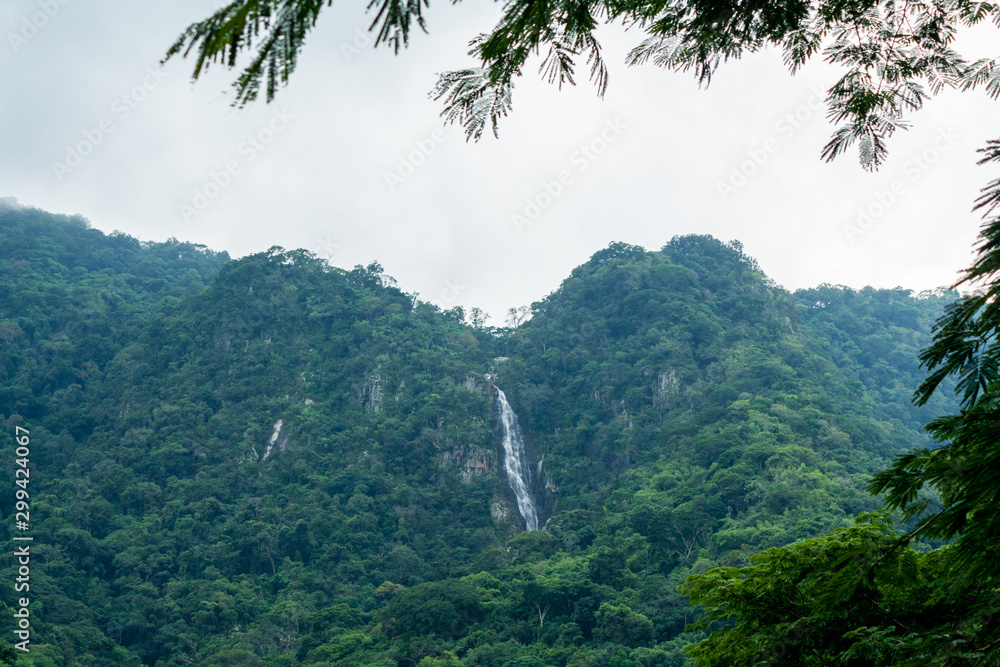 cascada de la media luna