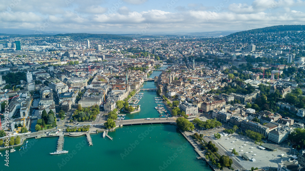 Obraz premium Beautiful aerial drone view of Zurich city and lake, during summer time, in Switzerland
