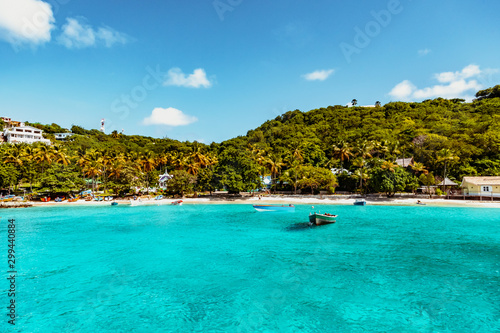 Saint Vincent and the Grenadines, View from Mustique Britannia Bay © Nicolas VINCENT