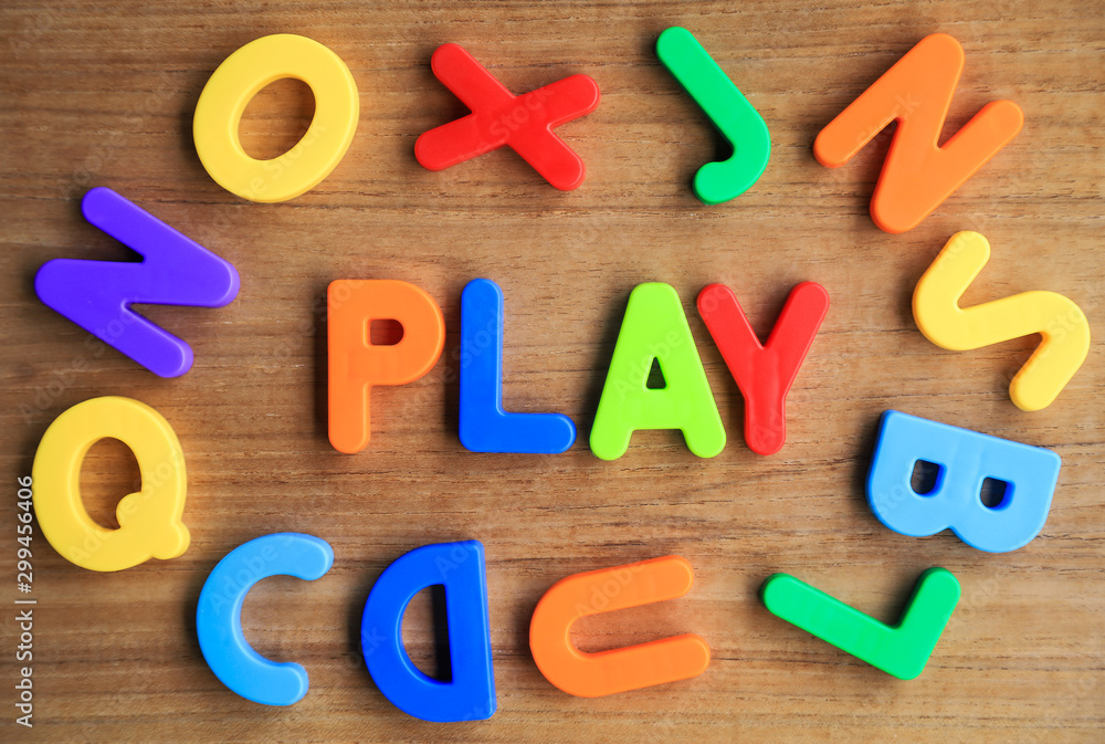 Fototapeta premium play word from colorful letters 