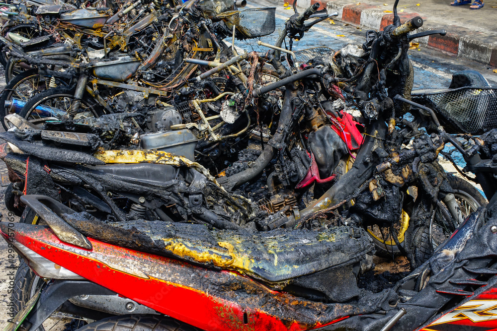 Obraz premium Motorcycle was burned from the arsonist of the terrorists