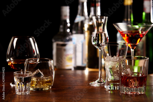 Φωτογραφία A selection of different alcoholic beverages