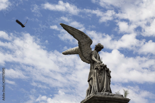 Estatua cementerio Recoleta Argentina