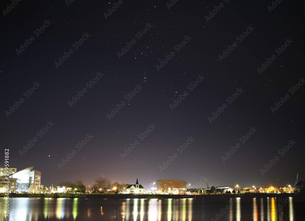 cardiff bay at night