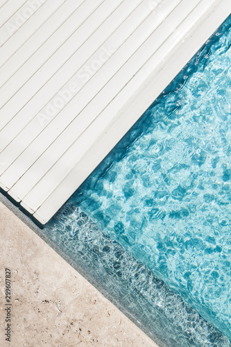 Span for pool. Rolling coating. Pool protection. Rollete. Security. Pure water. Pool protection system.