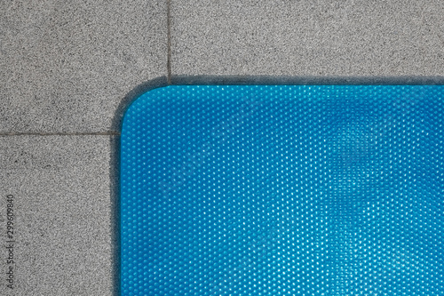 Span for pool. Rolling coating. Pool protection. Rollete. Security. Pure water. Pool protection system.