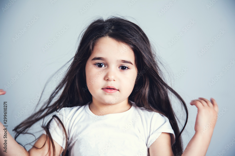  little girl in studio