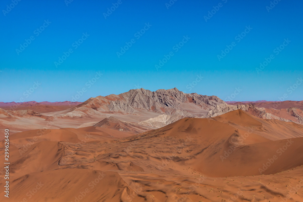 Naklejka premium Noon shot over Sossusvlei, in the Namib Desert, Namibia