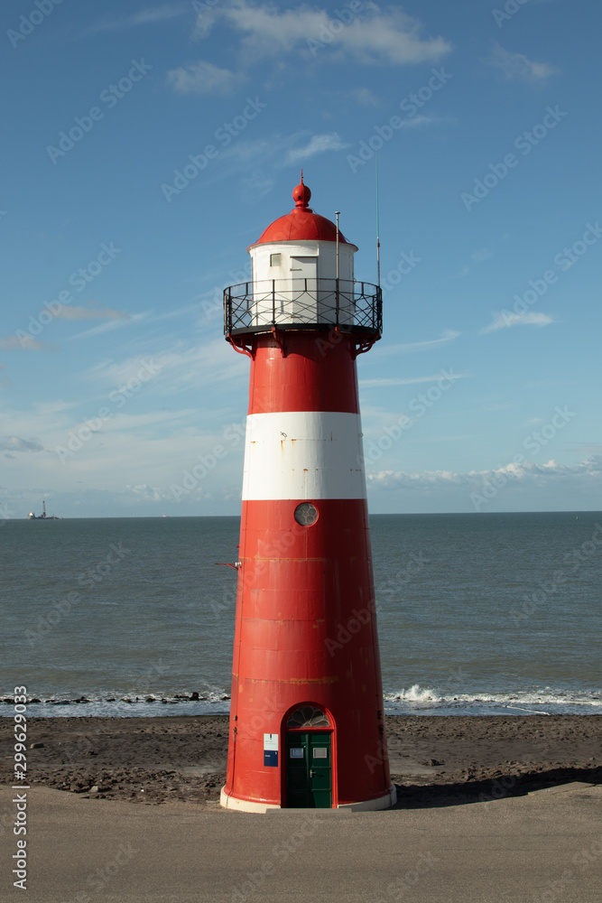 Leuchtturm am Ufer von Westkapelle, Nordsee