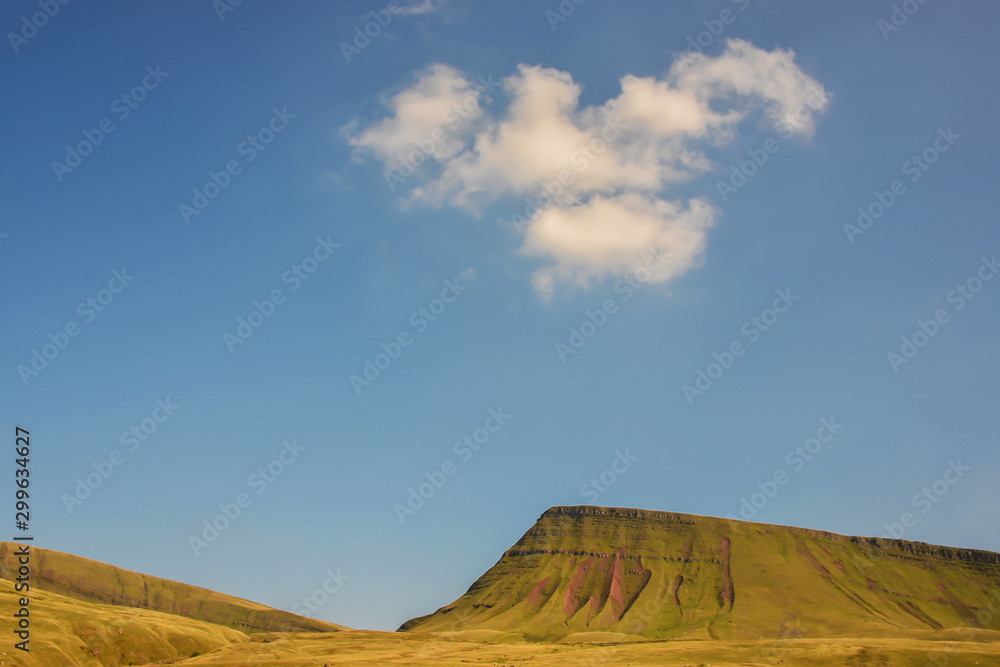 Fototapeta premium Idyllic landscape in Scotland, United Kingdom