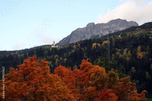 Bergpanorama von Tiefencastel in der Schweiz.