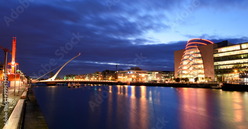 Canvas Print Samuel Beckett Bridge at night over Liffey river and docklands, Dublin, Ireland,