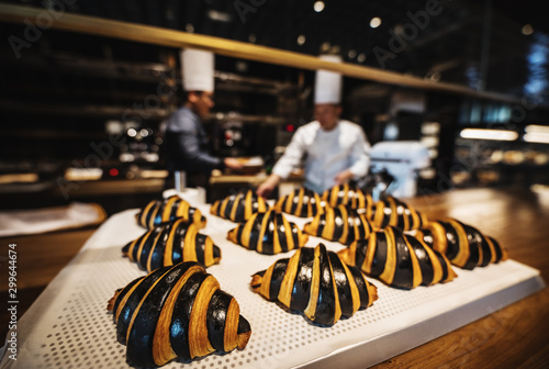 Fototapeta Naklejka Na Ścianę i Meble -  Confectionery performed by Chinese chefs in traditional cuisine.