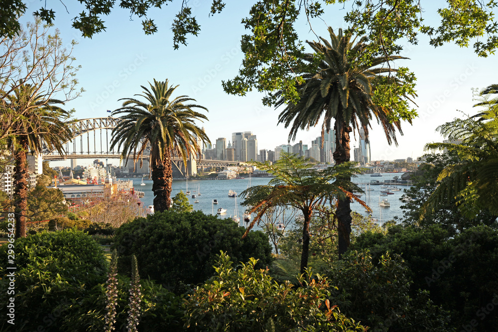 Stadtansicht Sydney mit CBD und Harbour Bridge