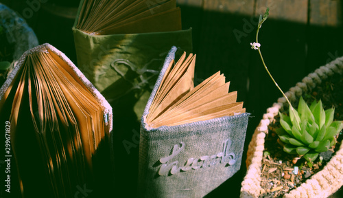 Foto Homemade product, diy small kraft paper notebook, vintage style handbook