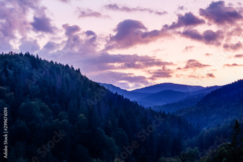 Fototapeta Naklejka Na Ścianę i Meble -  Sunset in mountains landscape.