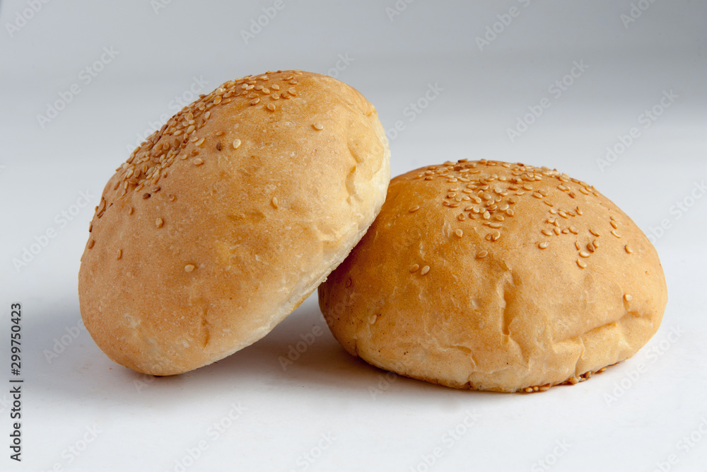 bakery products/black bread/white bread/bagel/bun with poppy seeds/stuffed pie/loaf/sesame seed bun/pita