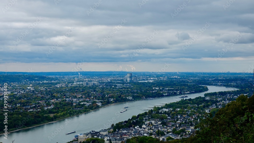 Blick über das Siebengebirge am Rhein, Landschaftspanorama