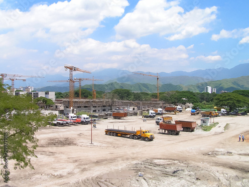 Construction. Venezuela. Tower cranes. Construction of social housing.