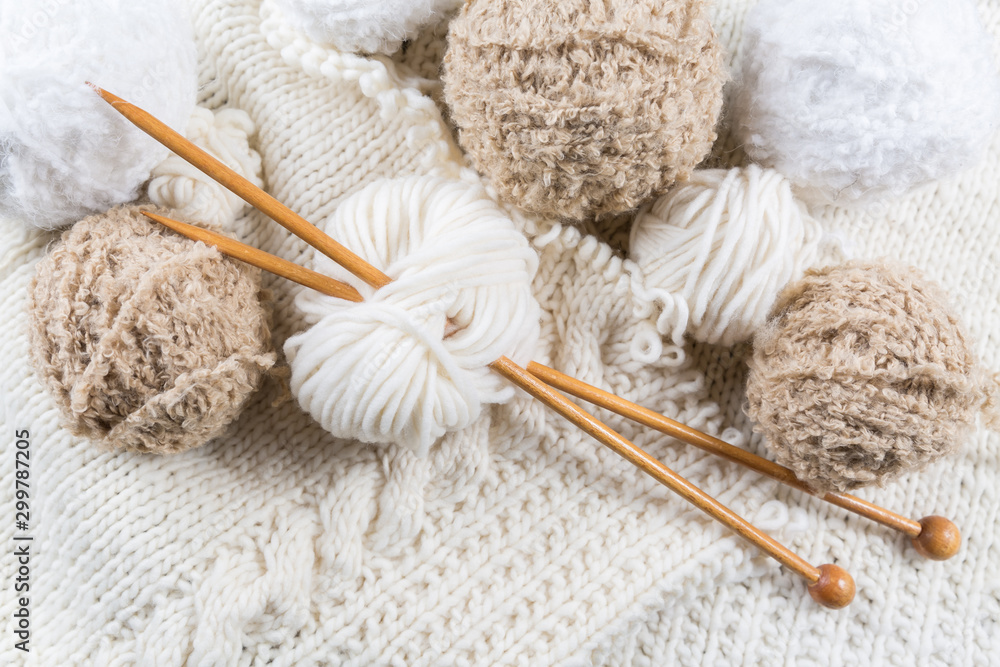 Wool for knitting with knitting needles Wool for knitting with knitting needles