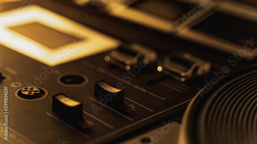 turntable close up jazzy music