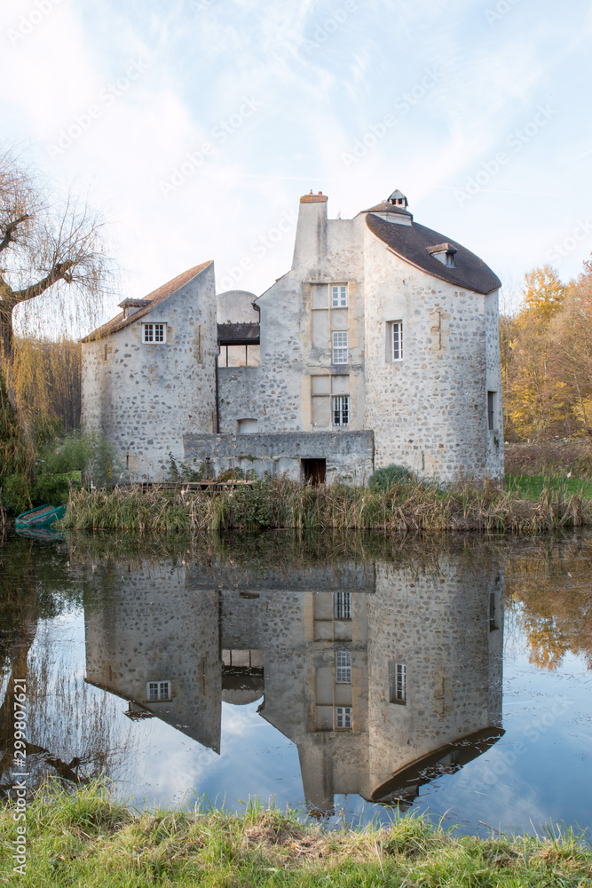 Fototapeta premium Château de la chasse en forêt de Montmorency