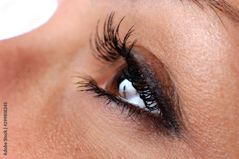 Obraz premium Close up of natural female eye