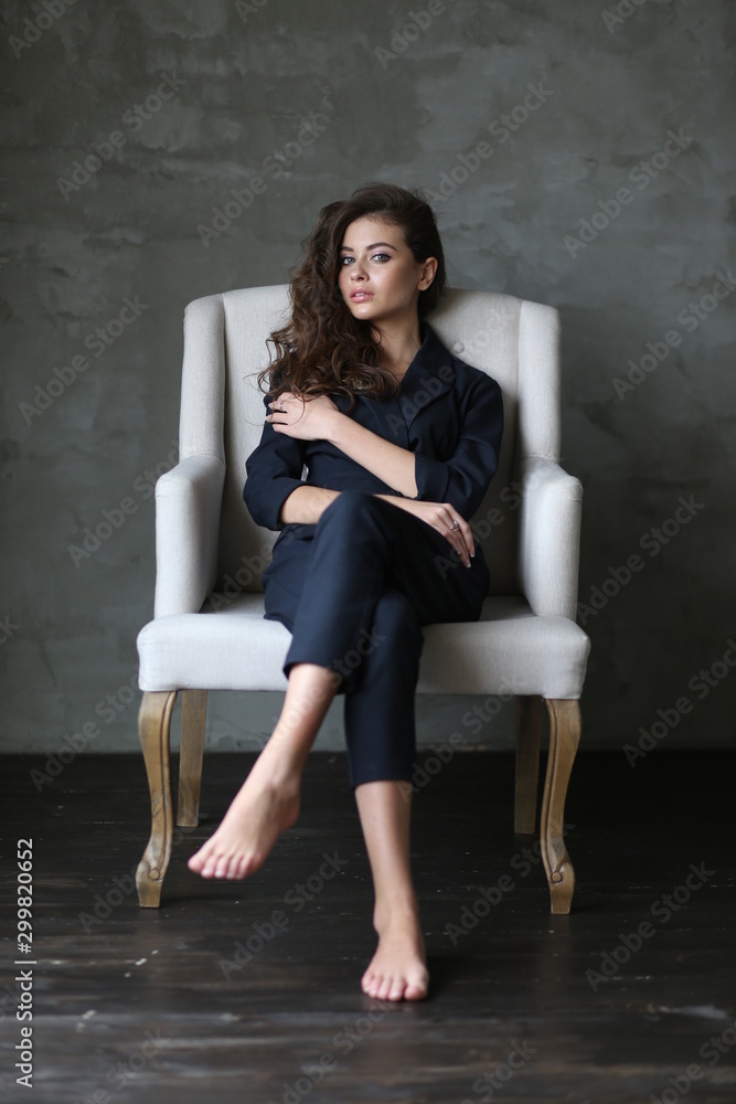 Naklejka premium Beautiful young female brunette model