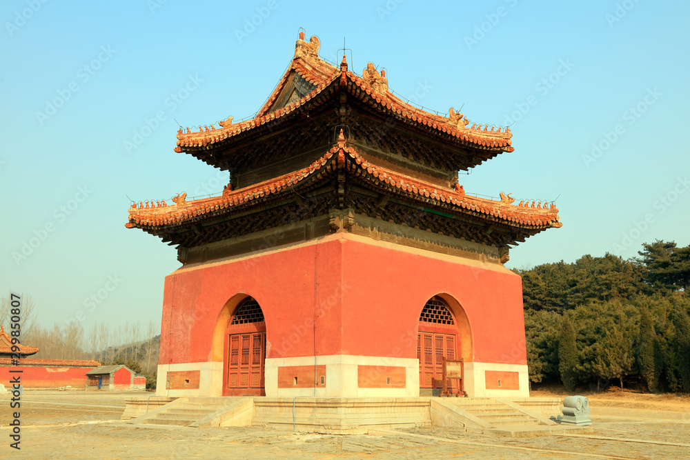 Obraz premium Traditional Chinese architectural landscape