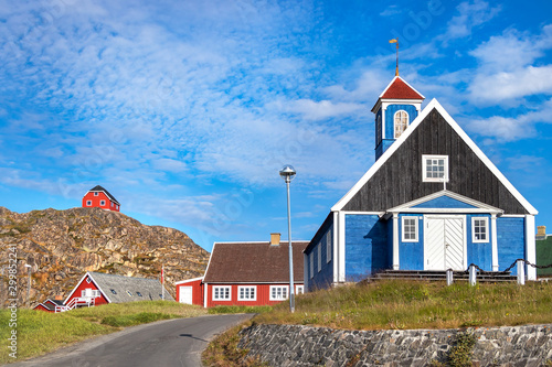 Foto Facade of the Bethel Blue church 1775 located in Sisimiut, Greenland