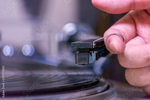 レコードをかける