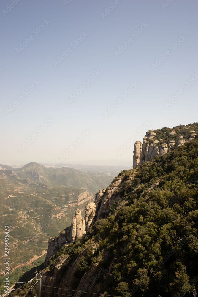 Montagnes et rochers en Espagne, près de Barcelone