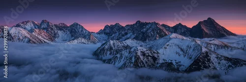 Panel kuchenny z motywem Sunset in Kopa Kondracka in Polish Tatra Mountains in winter snow weather conditions