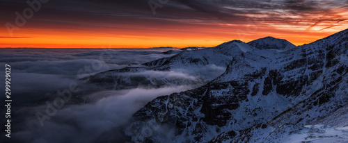 Sunset in Kopa Kondracka in Polish Tatra Mountains in winter snow weather conditions © PawelUchorczak