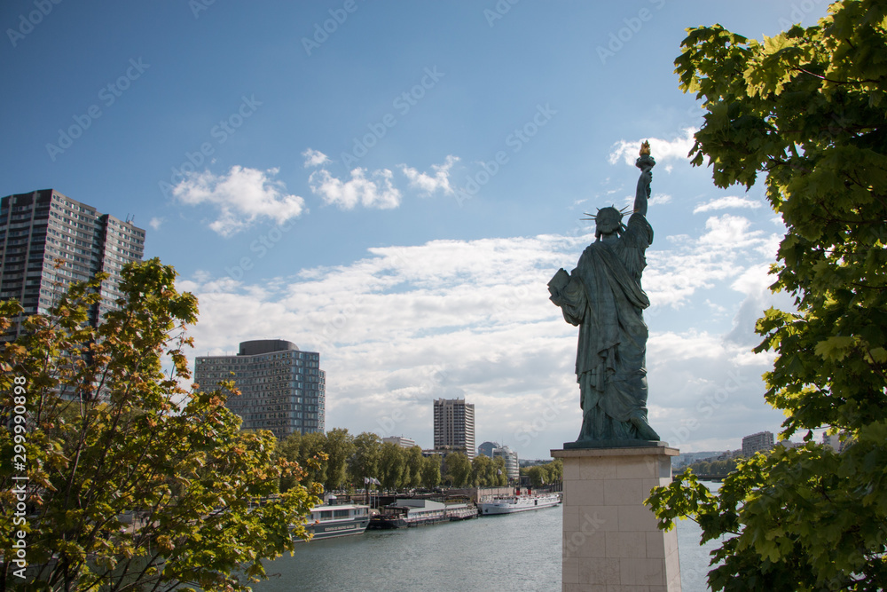 Fototapeta premium Pont de Grenelle Paris France