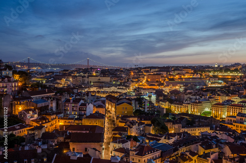 Blaue Stunde, Blick über Lissabon